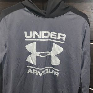 Boys Hooded Shirt Under Armour Size: XL